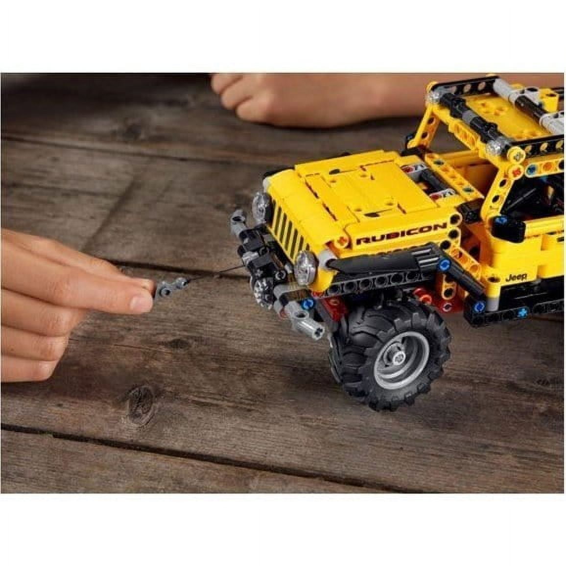 LEGO 42122 Technic Jeep Wrangler 4x4 Toy Car, Off Roader SUV Model Building Set